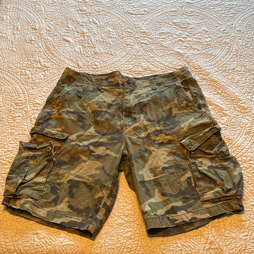 Men’s American Eagle 🦅 cargo shorts size 38